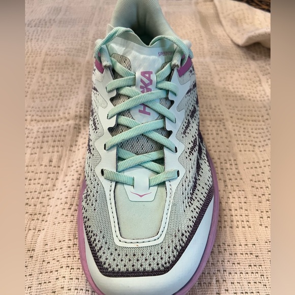 Hoka sneakers. - Picture 7 of 8